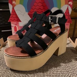 Black and brown healed sandals